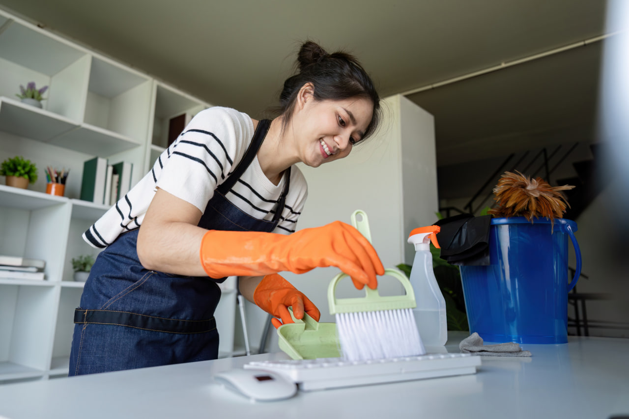 Behind the Bottle: How GreenCleanCraft Crafts Eco-Friendly Cleaning Products